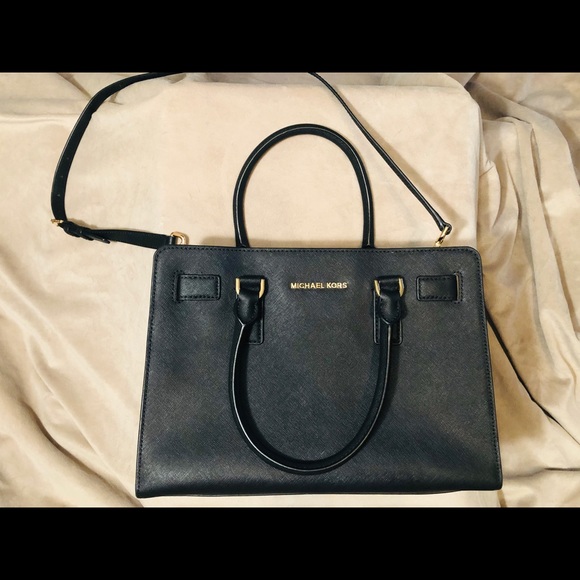 Brand new Michael Kors purse - never been used - Picture 3 of 7